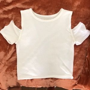 🤍BUNDLE🖤White and black hollister crop tops